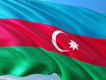 “Üçrəngli bayrağınla məsud yaşa !” : histoire du drapeau de l'Azerbaïdjan