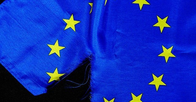 LA CRISI DELL'UE: VERSO UN'EUROPA DEBOLE DI STATI SOVRANI O UN'EUROPA FEDERALE CAPACE DI GARANTIRE BENESSERE E SICUREZZA?
